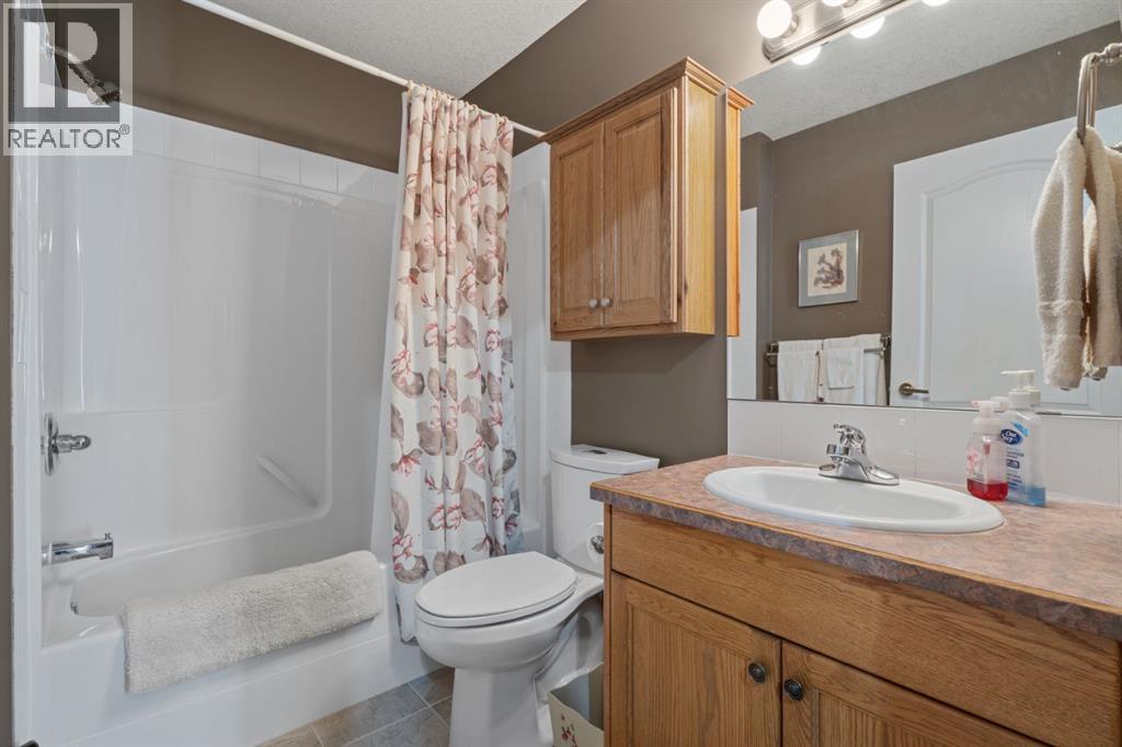 1007 Whispering Greens Court, Vulcan, Alberta  T0L 2B0 - Photo 35 - A2280141