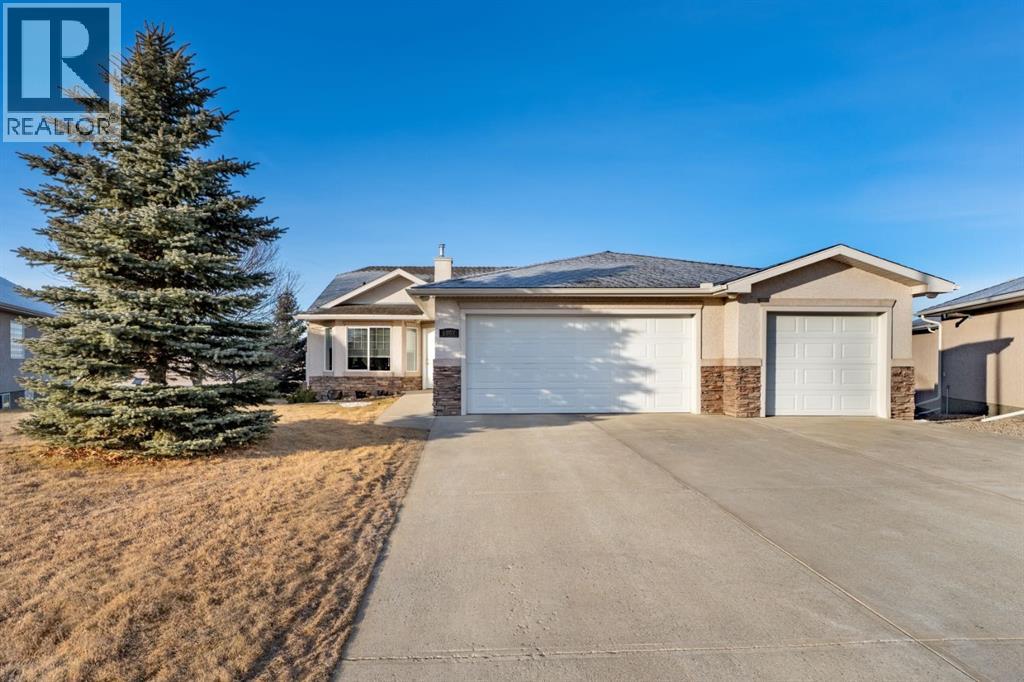 1007 Whispering Greens Court, Vulcan, Alberta  T0L 2B0 - Photo 1 - A2280141