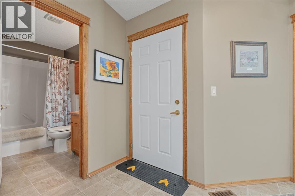 1007 Whispering Greens Court, Vulcan, Alberta  T0L 2B0 - Photo 18 - A2280141