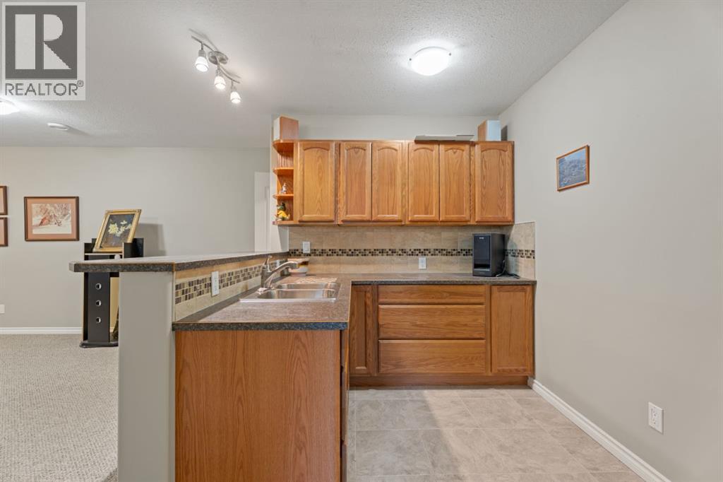 1007 Whispering Greens Court, Vulcan, Alberta  T0L 2B0 - Photo 38 - A2280141