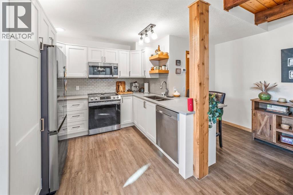 3, 809 5th Street, Canmore, Alberta  T1W 2G1 - Photo 12 - A2280195