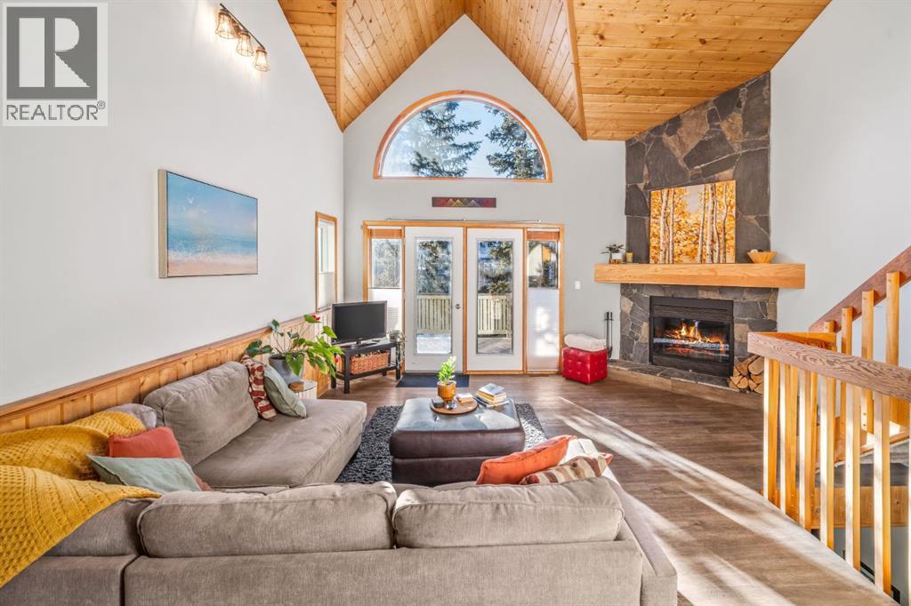 3, 809 5th Street, Canmore, Alberta  T1W 2G1 - Photo 2 - A2280195