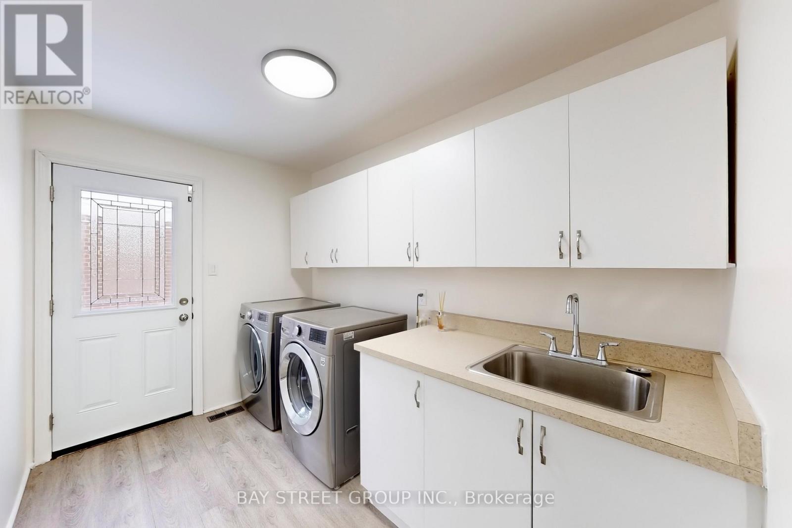 37 Abbeywood Trail, Toronto, Ontario  M3B 3B4 - Photo 20 - C12717524