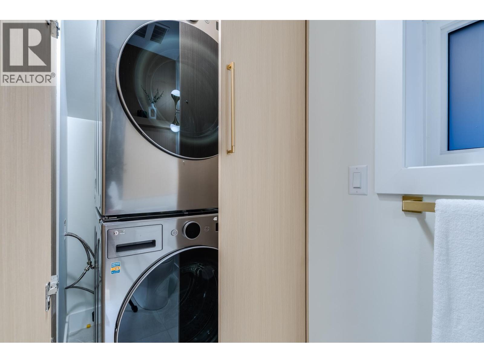 1 5461 Rhodes Street, Vancouver, British Columbia V5R 3P1 - Photo 13 - R3082150