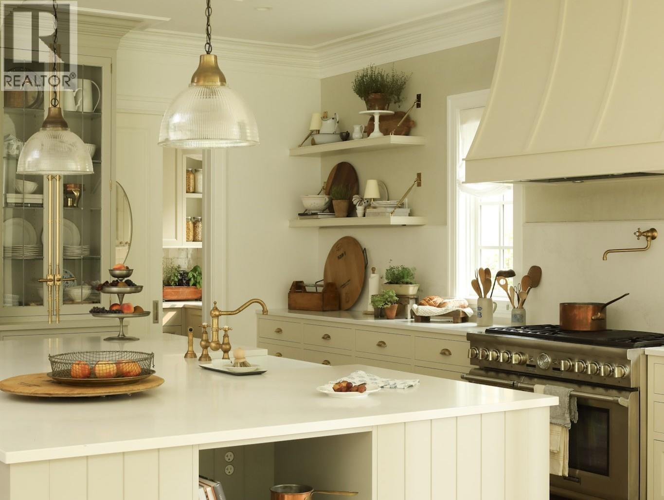 4065 Lions Avenue, North Vancouver, British Columbia  V7R 3S2 - Photo 11 - R3082136