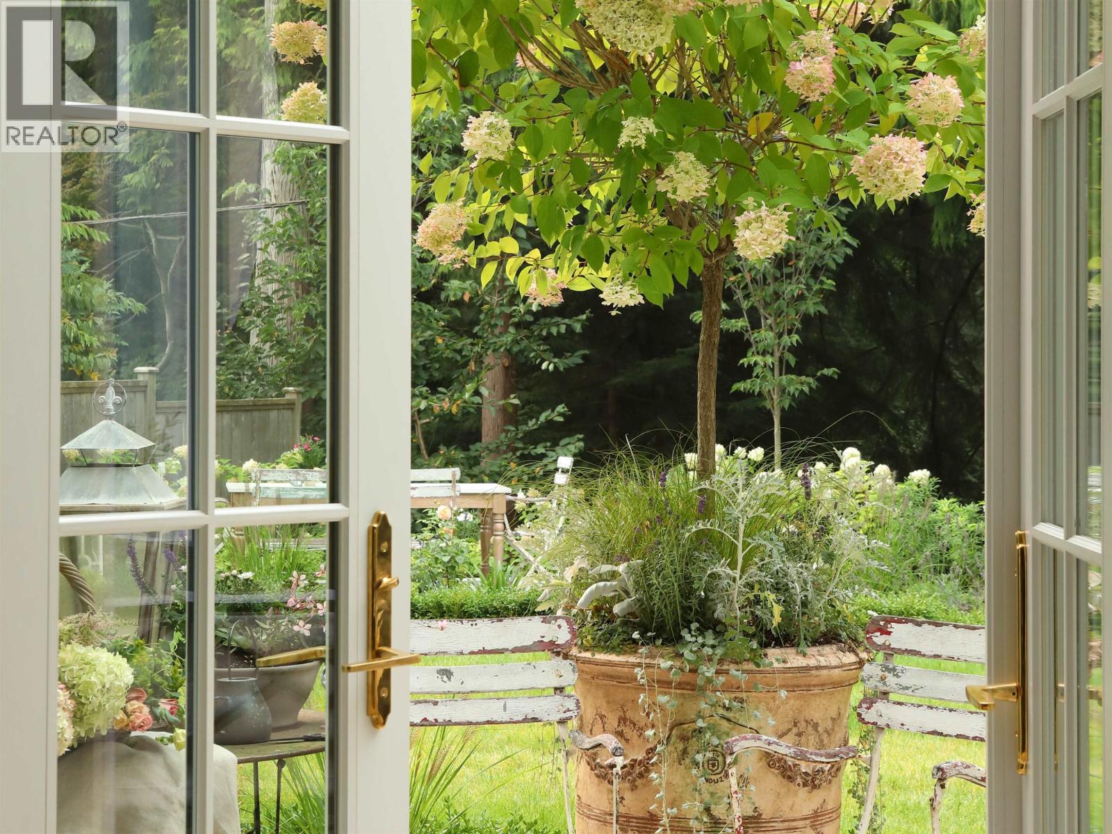 4065 Lions Avenue, North Vancouver, British Columbia  V7R 3S2 - Photo 5 - R3082136