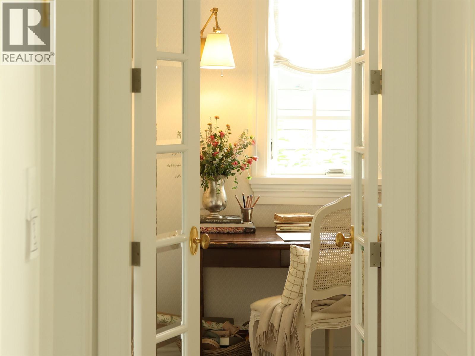 4065 Lions Avenue, North Vancouver, British Columbia  V7R 3S2 - Photo 9 - R3082136