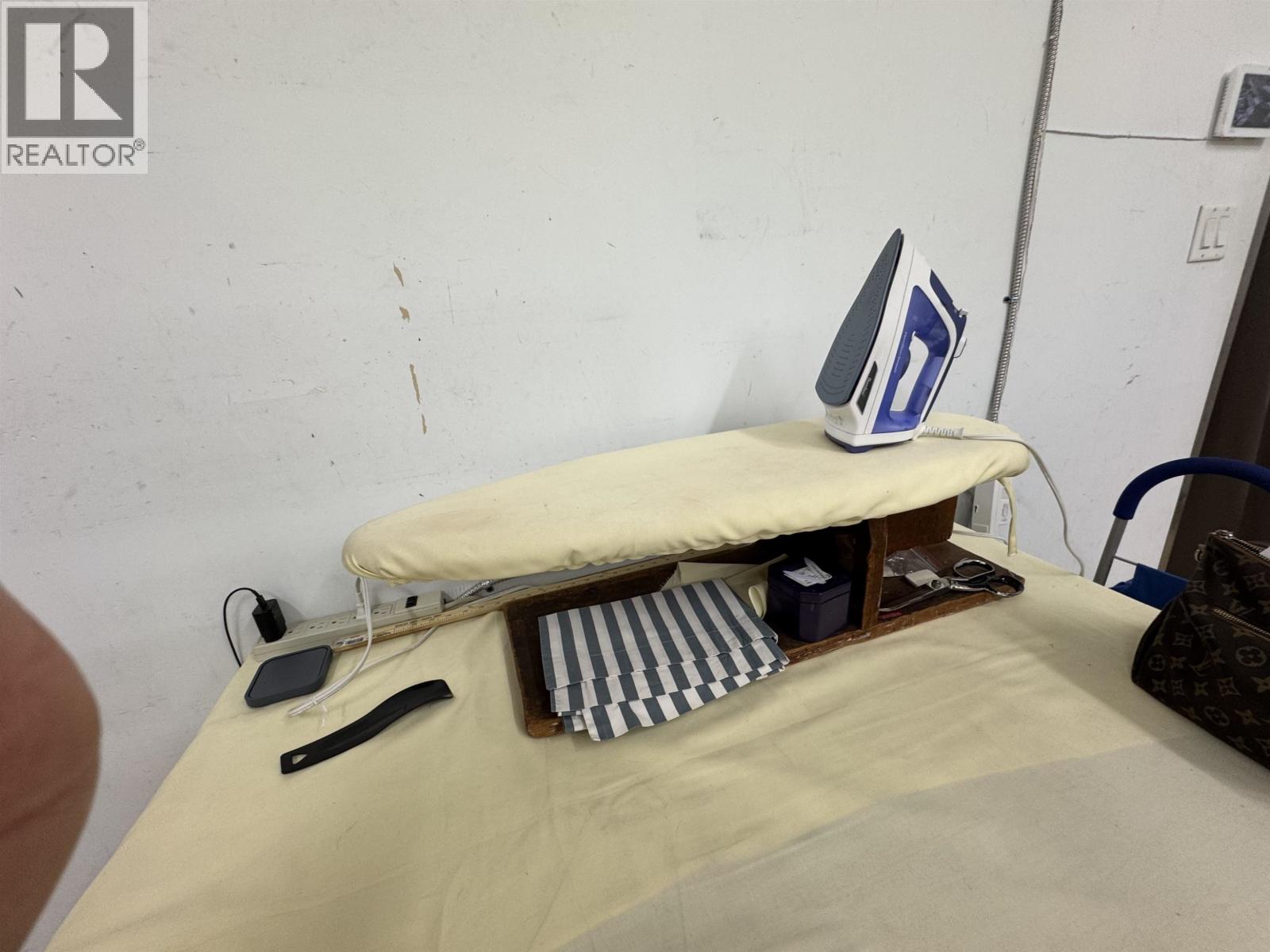 94 935 Marine Drive, North Vancouver, British Columbia  V7P 1S3 - Photo 9 - C8075362