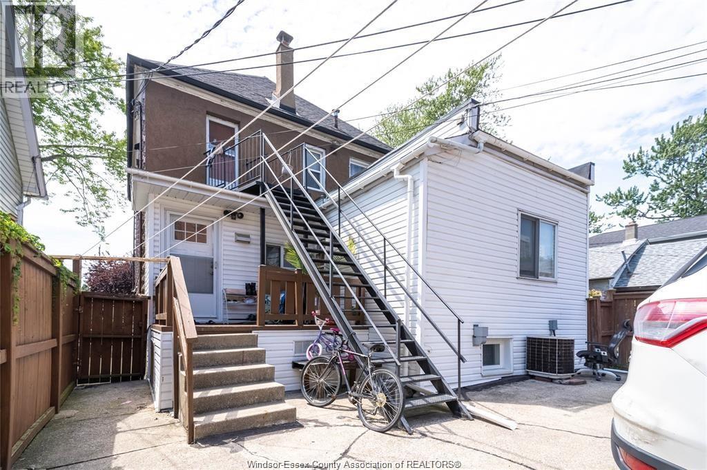 562 Dougall, Windsor, Ontario  N9A 4P6 - Photo 38 - 26001264