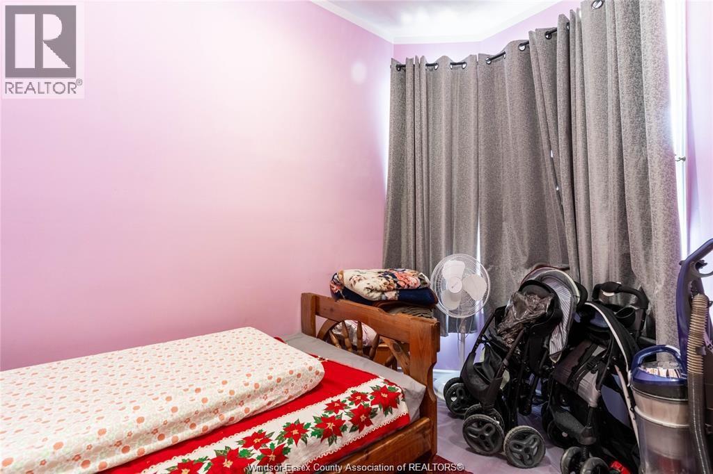 562 Dougall, Windsor, Ontario  N9A 4P6 - Photo 8 - 26001264