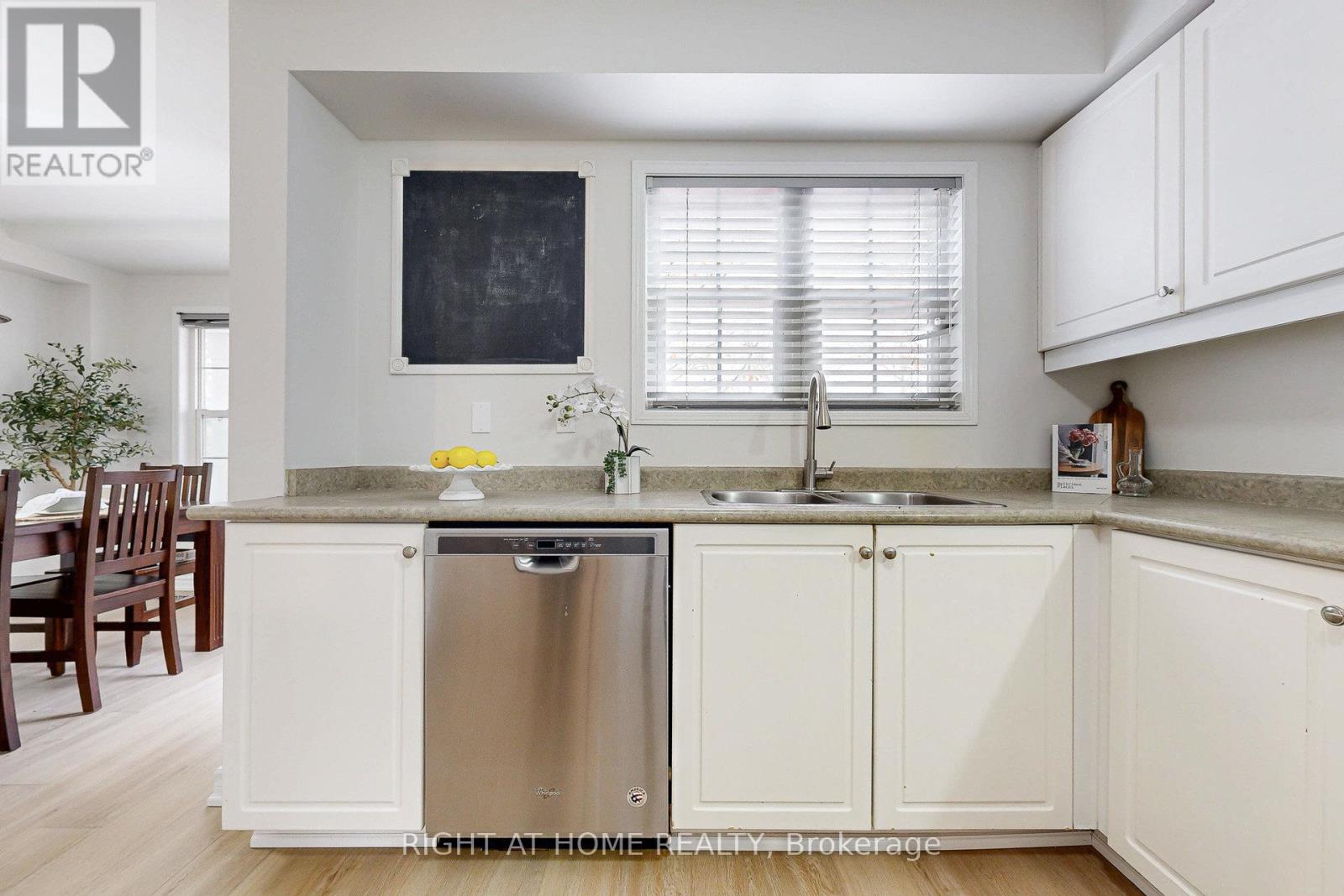 10 Pascoe Drive, Markham, Ontario  L6B 1C4 - Photo 10 - N12719316