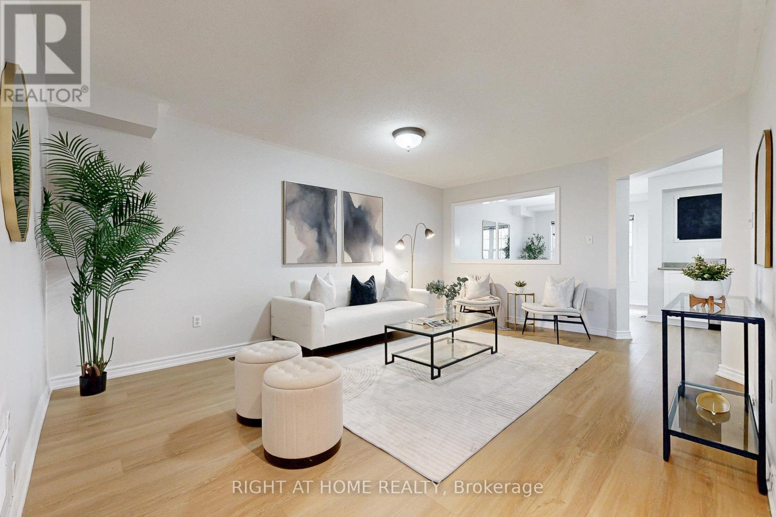 10 Pascoe Drive, Markham, Ontario  L6B 1C4 - Photo 5 - N12719316