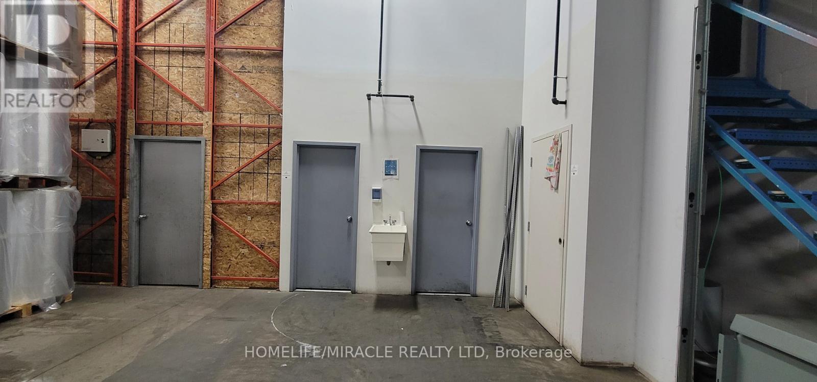 2 - 610 Hanlan Road, Vaughan, Ontario  L4L 4Y1 - Photo 3 - N12719344