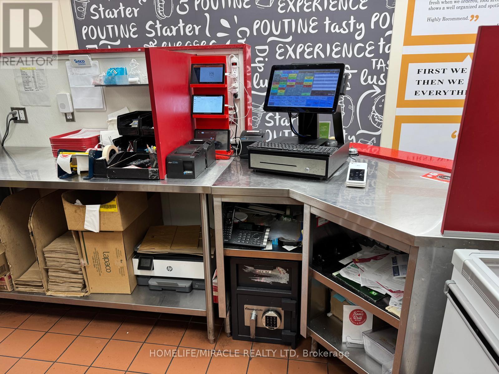 3017 New Street, Burlington, Ontario  L7R 1K3 - Photo 14 - W12719330