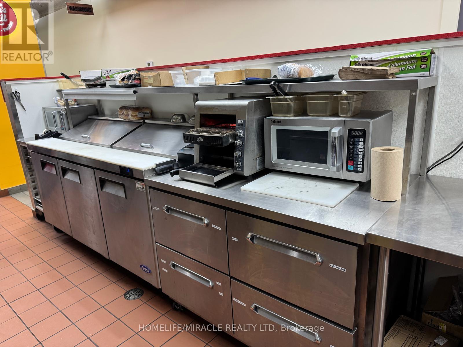 3017 New Street, Burlington, Ontario  L7R 1K3 - Photo 16 - W12719330