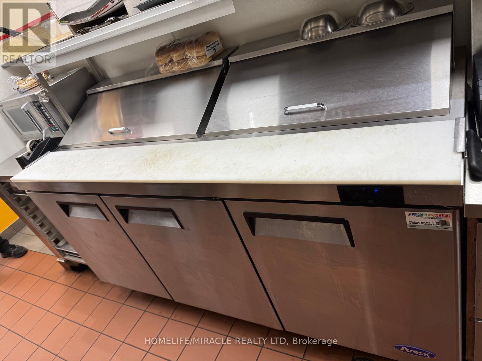 3017 New Street, Burlington, Ontario  L7R 1K3 - Photo 17 - W12719330