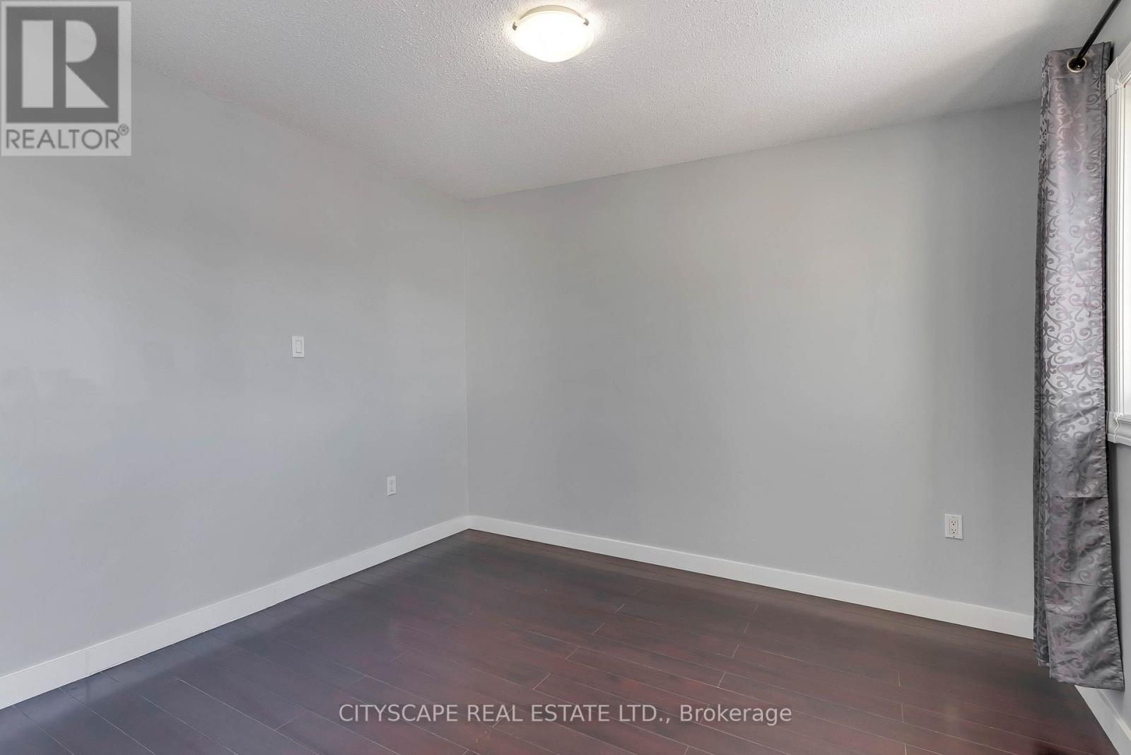 1210 Shagbark Crescent, Mississauga, Ontario  L5C 3P3 - Photo 23 - W12719348