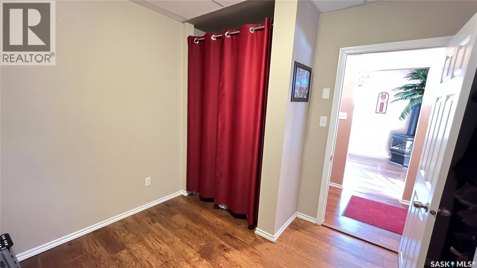 214 Marsh Street, Maple Creek, Saskatchewan  S0N 1N0 - Photo 30 - SK027224