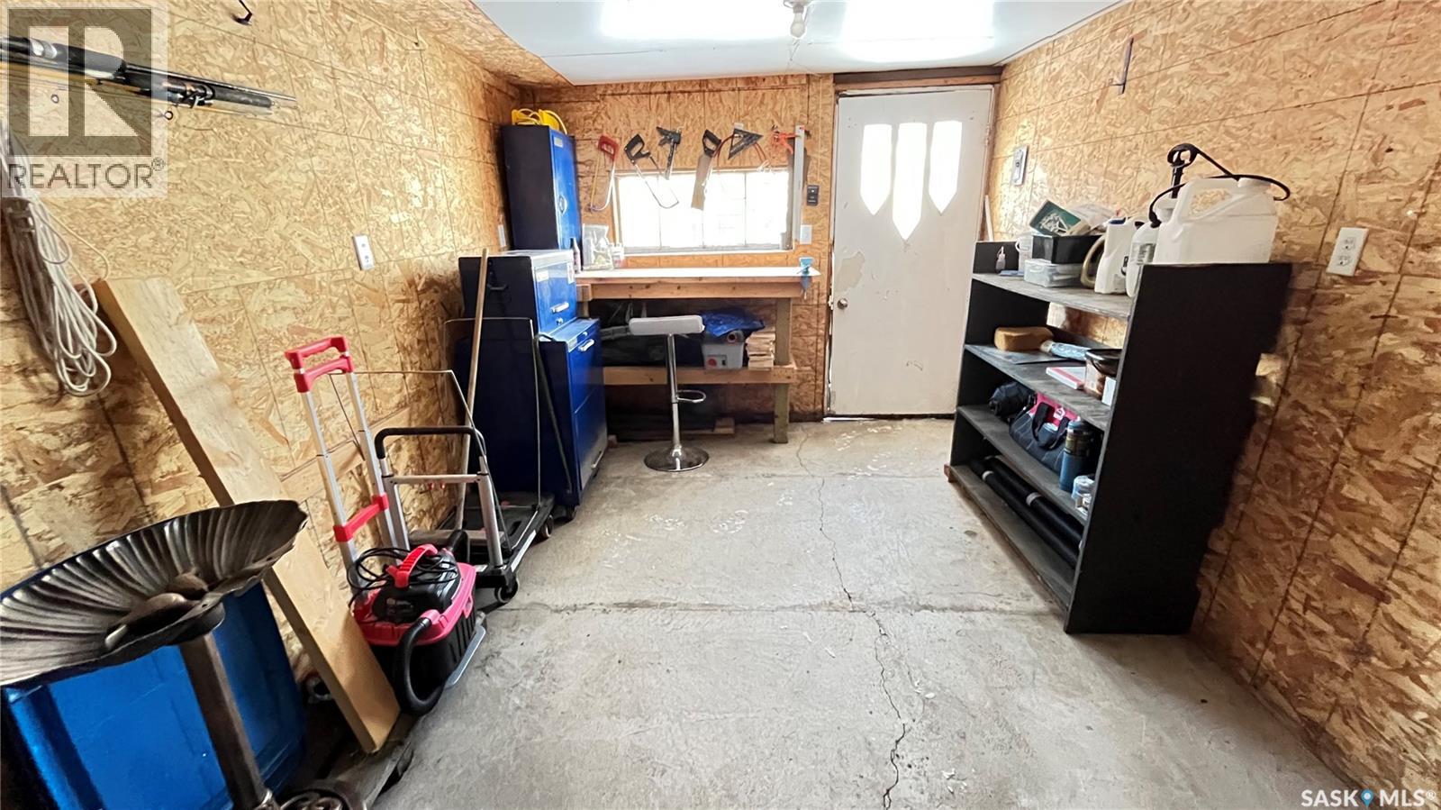 214 Marsh Street, Maple Creek, Saskatchewan  S0N 1N0 - Photo 34 - SK027224