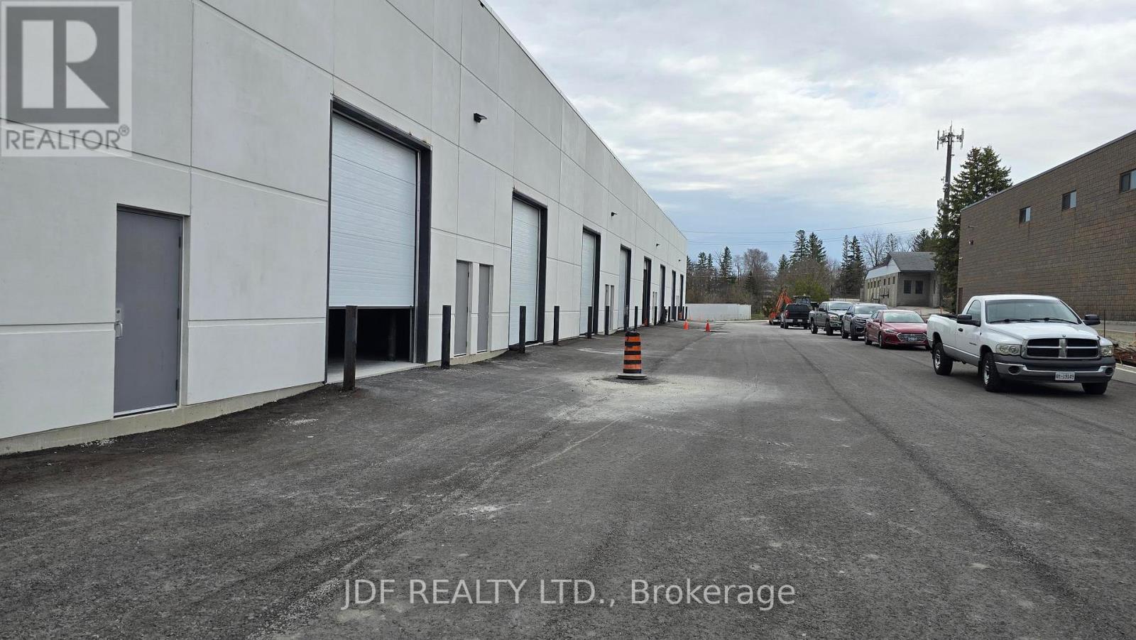 1 & 2 - 2 Scanlon Court, Aurora, Ontario  L4G 7B2 - Photo 3 - N12672960