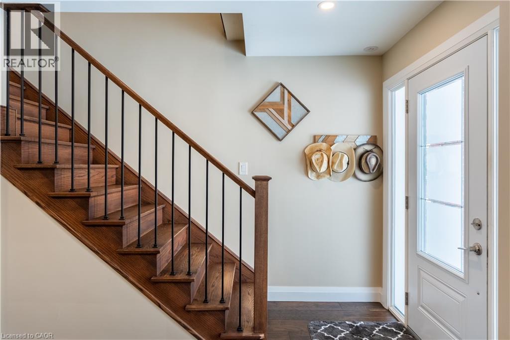 569 Rosseau Road, Hamilton, Ontario  L8K 4T7 - Photo 5 - 40799826