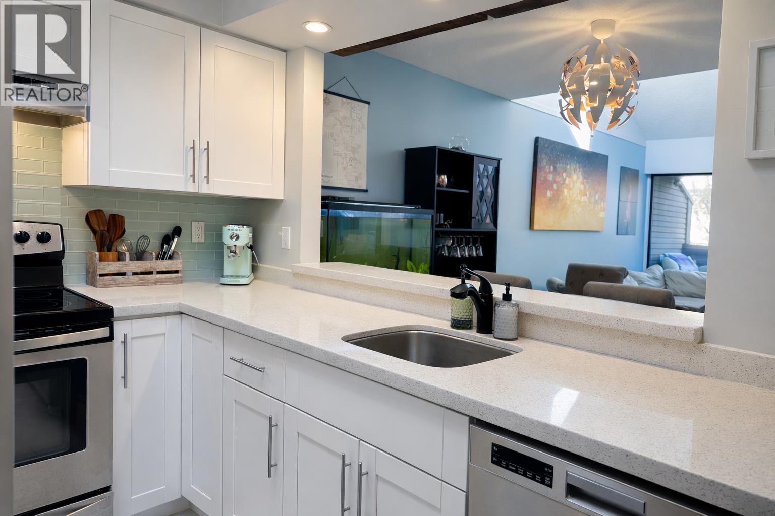 311 3420 Bell Avenue, Burnaby, British Columbia  V3J 1M7 - Photo 3 - R3082131