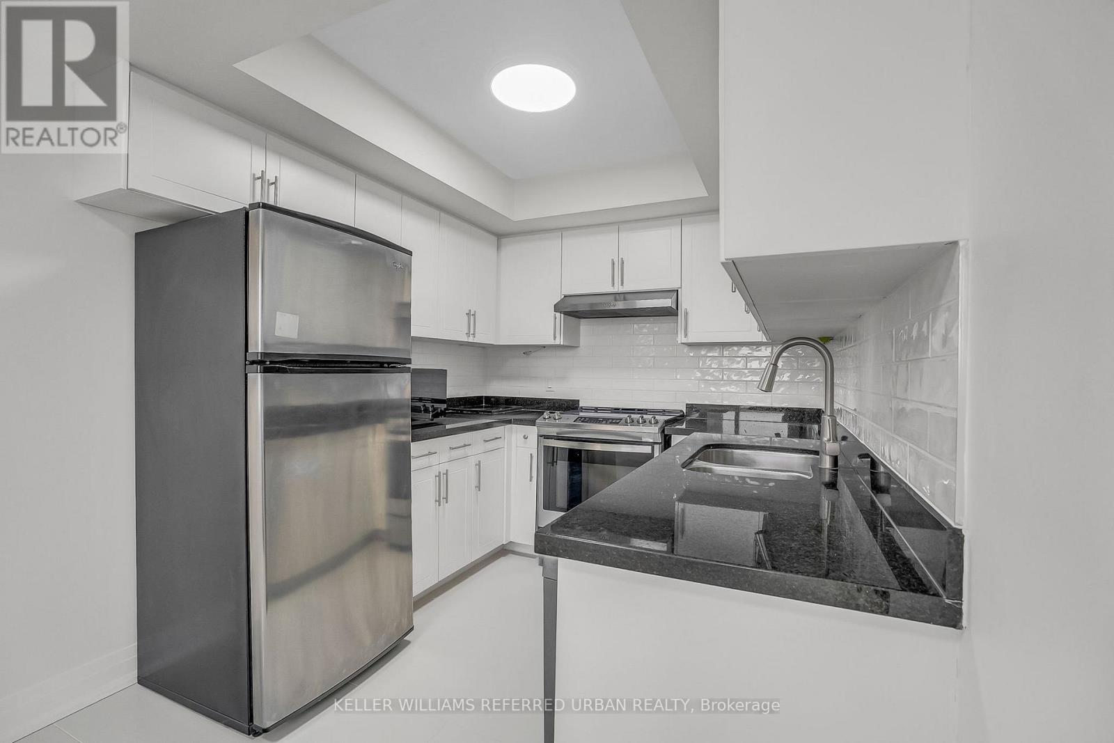 2106 - 215 Wynford Drive, Toronto, Ontario  M3C 3P5 - Photo 13 - C12719364