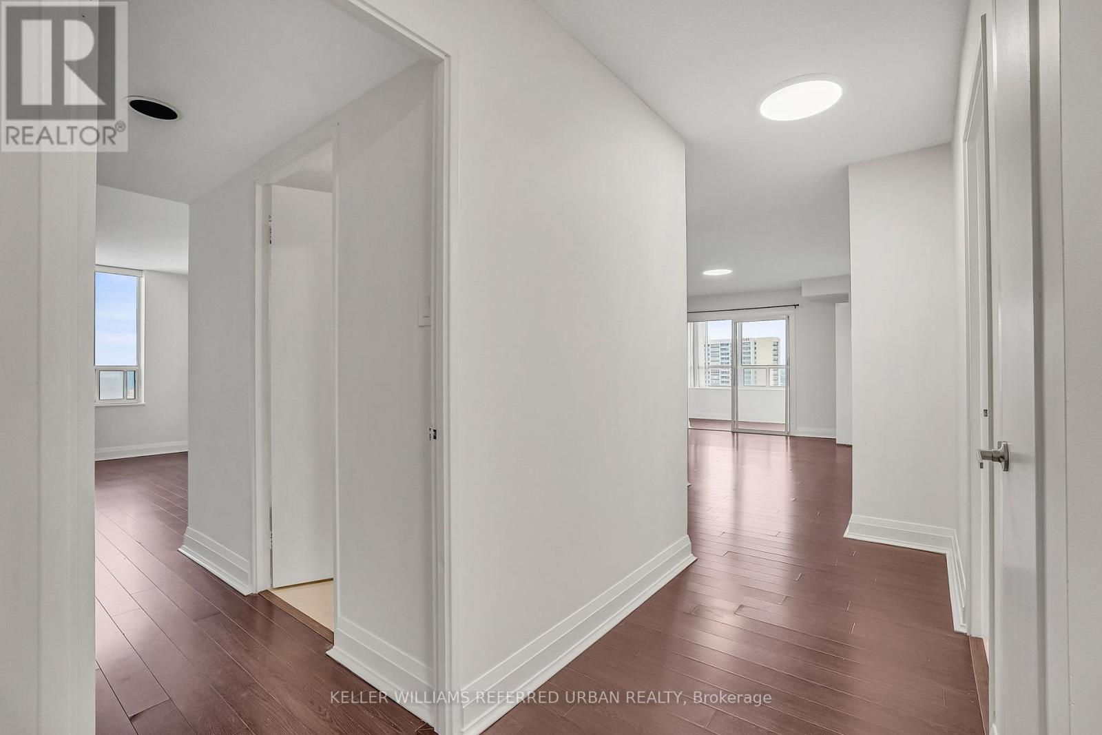 2106 - 215 Wynford Drive, Toronto, Ontario  M3C 3P5 - Photo 8 - C12719364