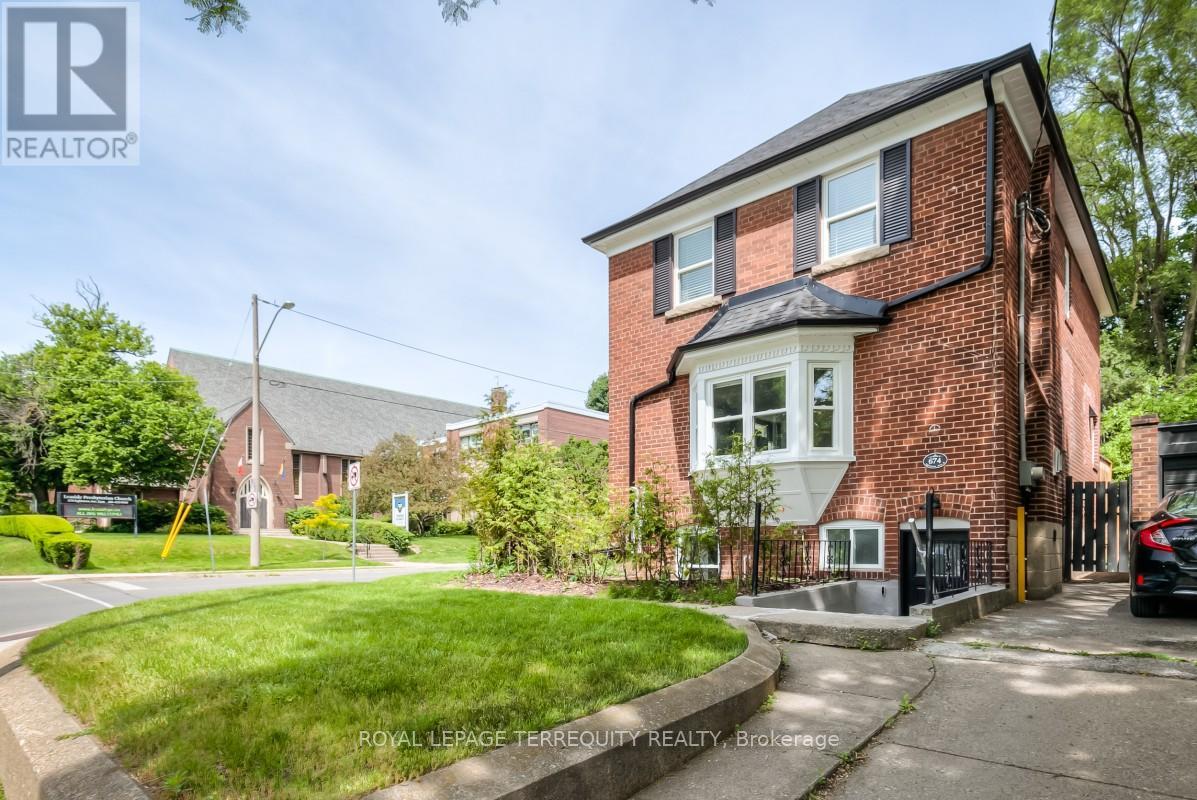 Lower - 674 Eglinton Avenue E, Toronto, Ontario  M4G 2K5 - Photo 12 - C12719368