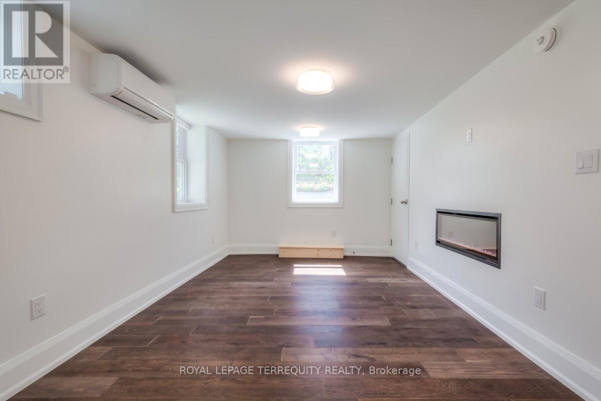 Lower - 674 Eglinton Avenue E, Toronto, Ontario  M4G 2K5 - Photo 16 - C12719368