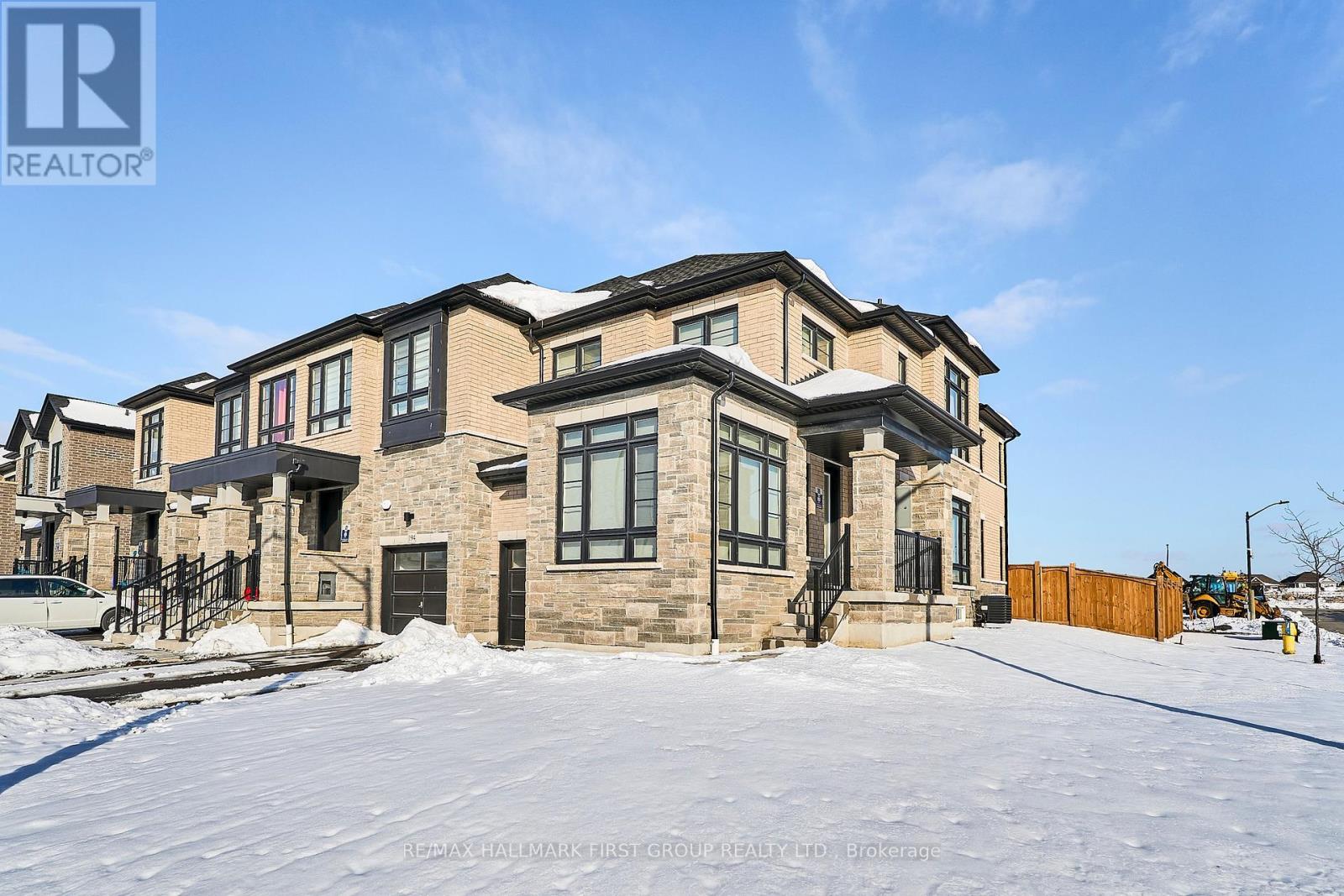 196 CLOSSON DRIVE, Whitby, Ontario