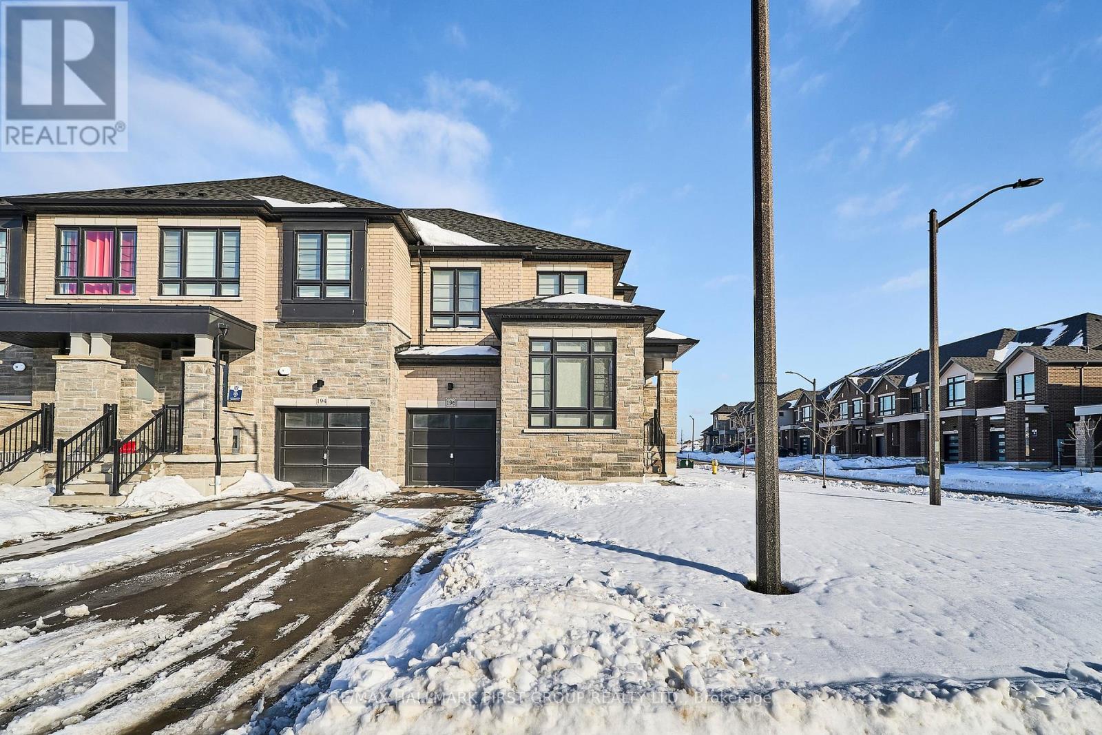 196 Closson Drive, Whitby, Ontario  L1P 0M6 - Photo 2 - E12719394