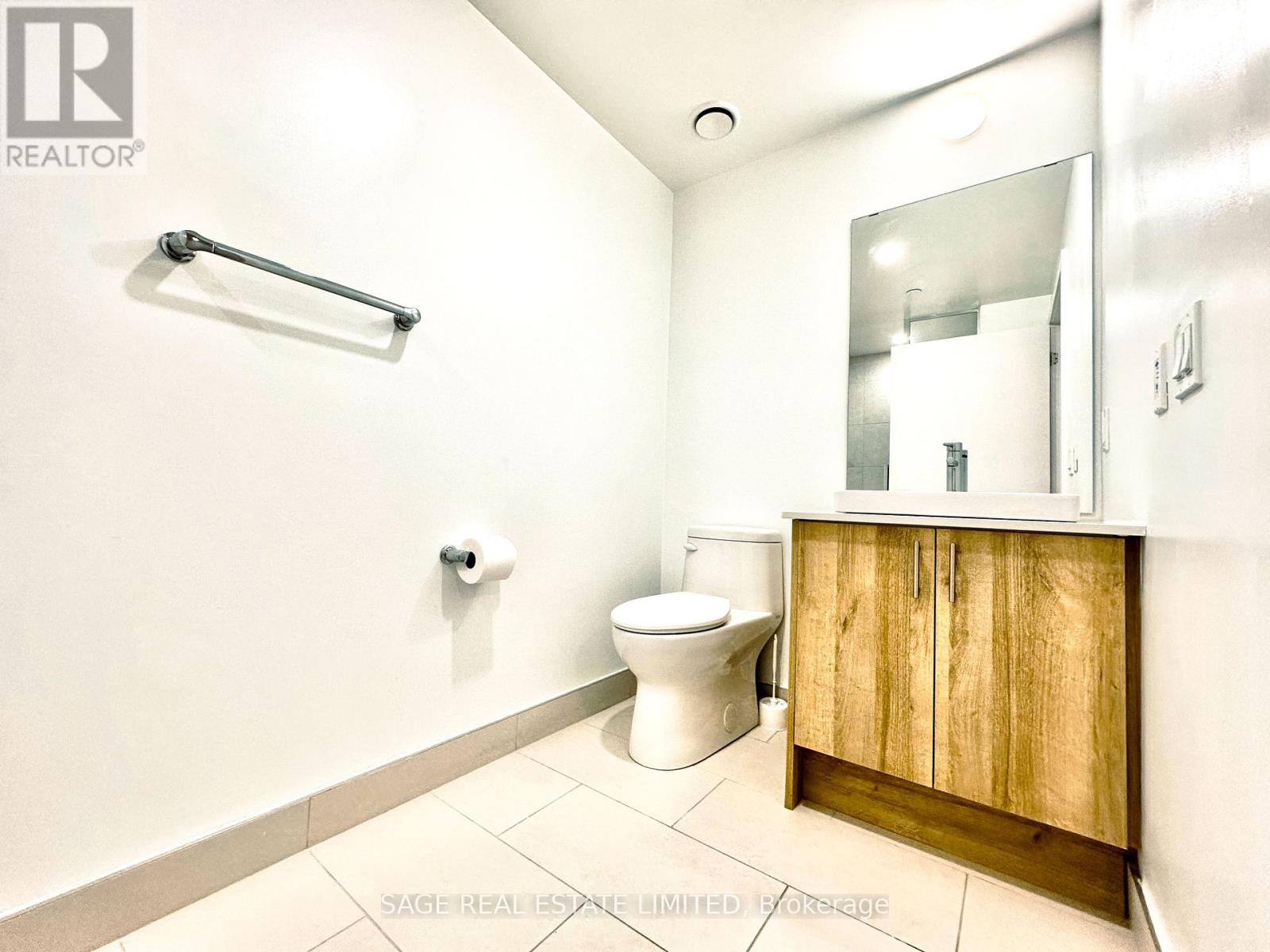 609 - 1195 The Queensway, Toronto, Ontario  M8Z 1R6 - Photo 7 - W12719370