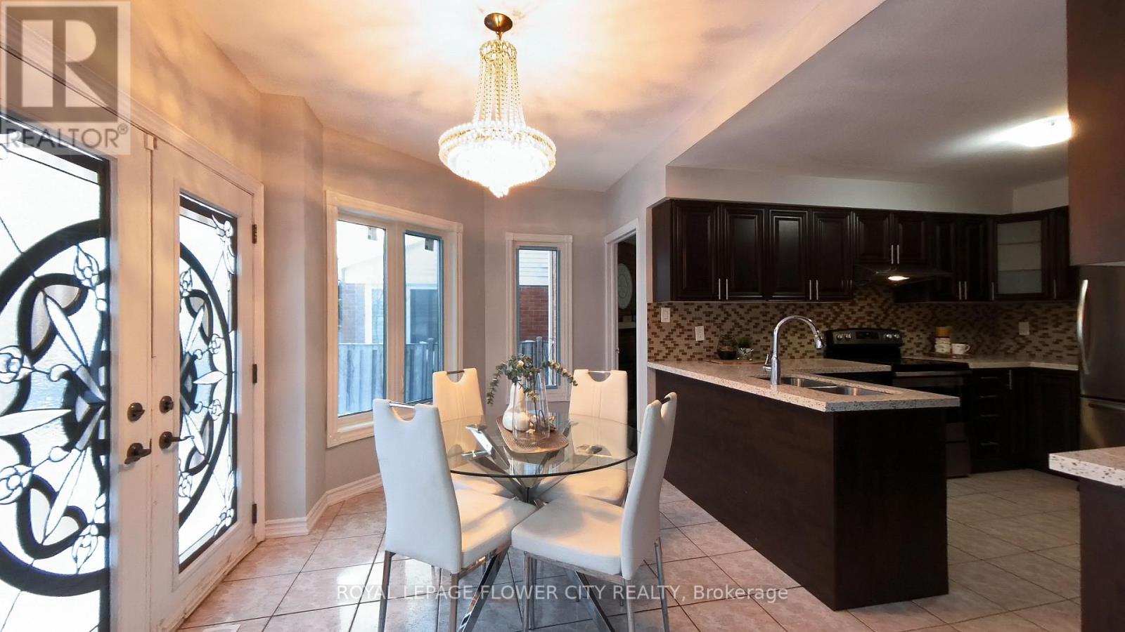 1 Donaldson Drive, Brampton, Ontario  L6Y 3G7 - Photo 2 - W12719382