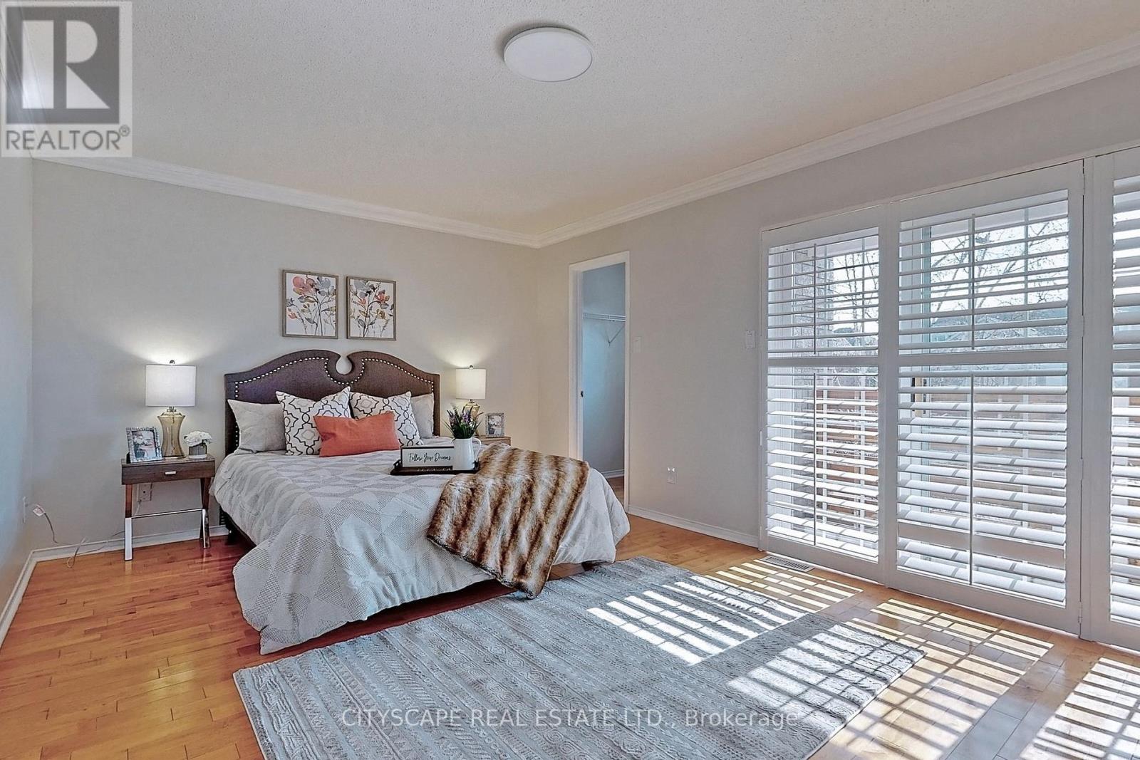 343 Wildgrass Road, Mississauga, Ontario  L5B 4H1 - Photo 11 - W12719396