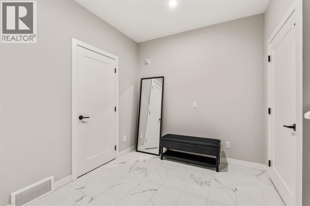 3048 85 Street Sw, Calgary, Alberta  T3H 6C7 - Photo 40 - A2259282