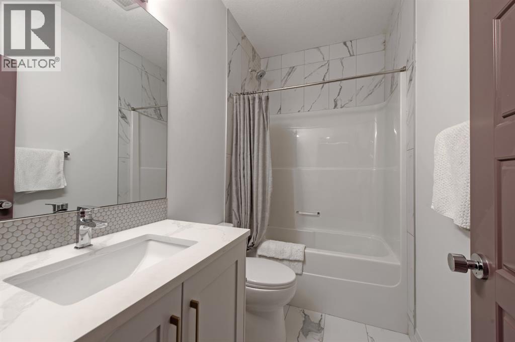 214 Aspenmere Green, Chestermere, Alberta  T1X 0W8 - Photo 41 - A2271632