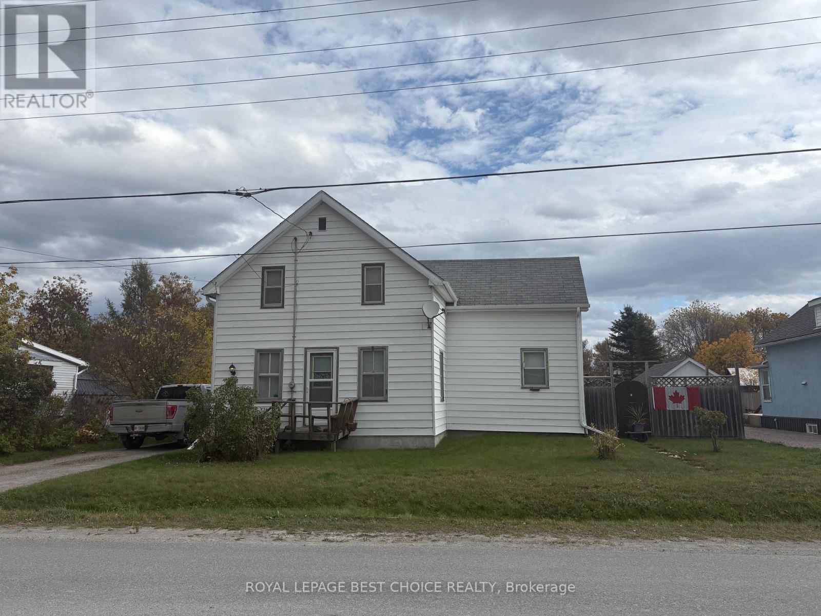 31 First Street, Englehart, Ontario  P0J 1H0 - Photo 1 - T12719416