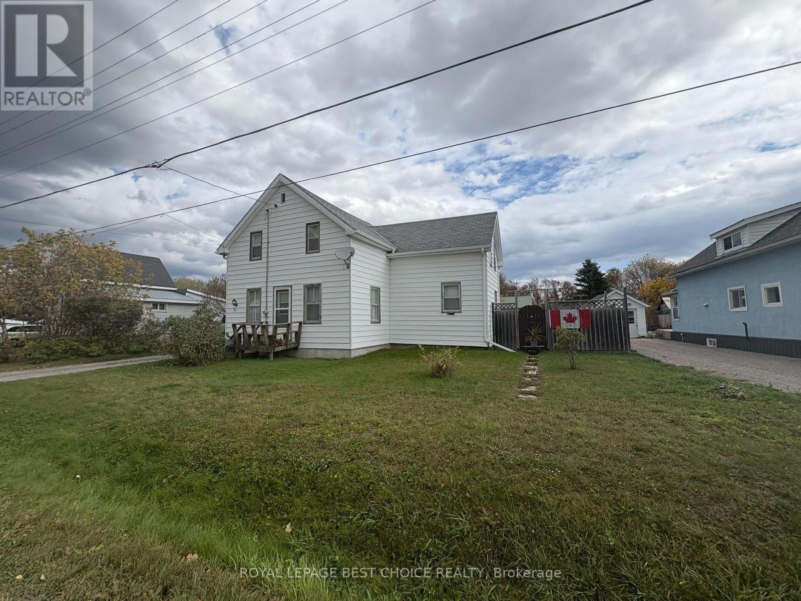 31 First Street, Englehart, Ontario  P0J 1H0 - Photo 2 - T12719416