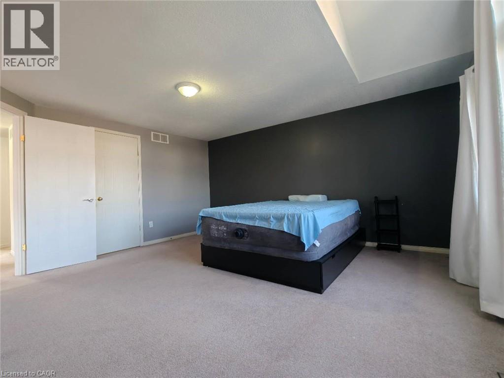 563 Dansbury Drive, Waterloo, Ontario  N2K 4E2 - Photo 10 - 40800260