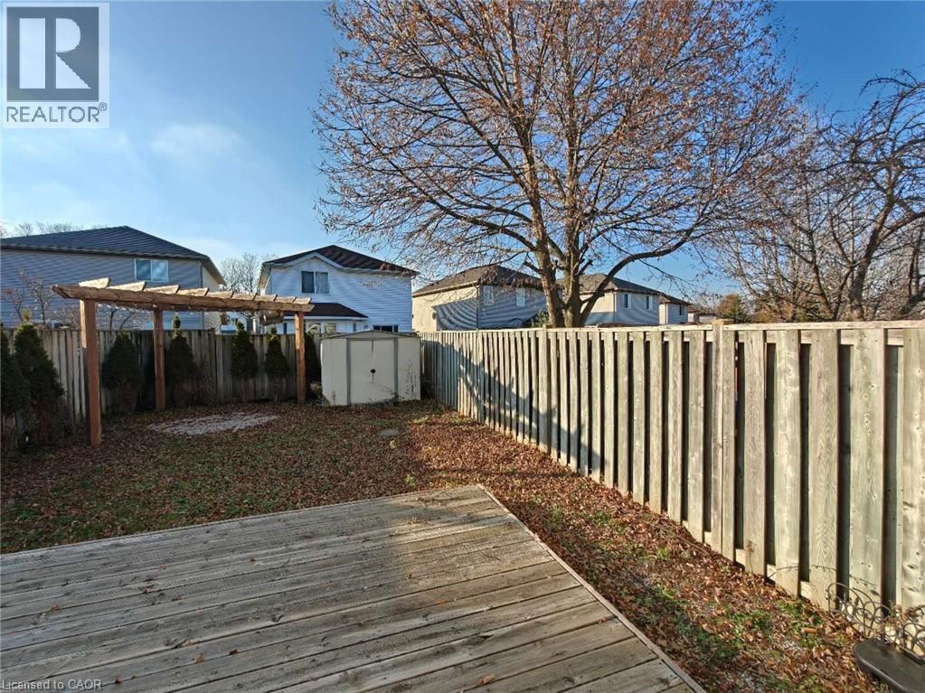 563 Dansbury Drive, Waterloo, Ontario  N2K 4E2 - Photo 16 - 40800260