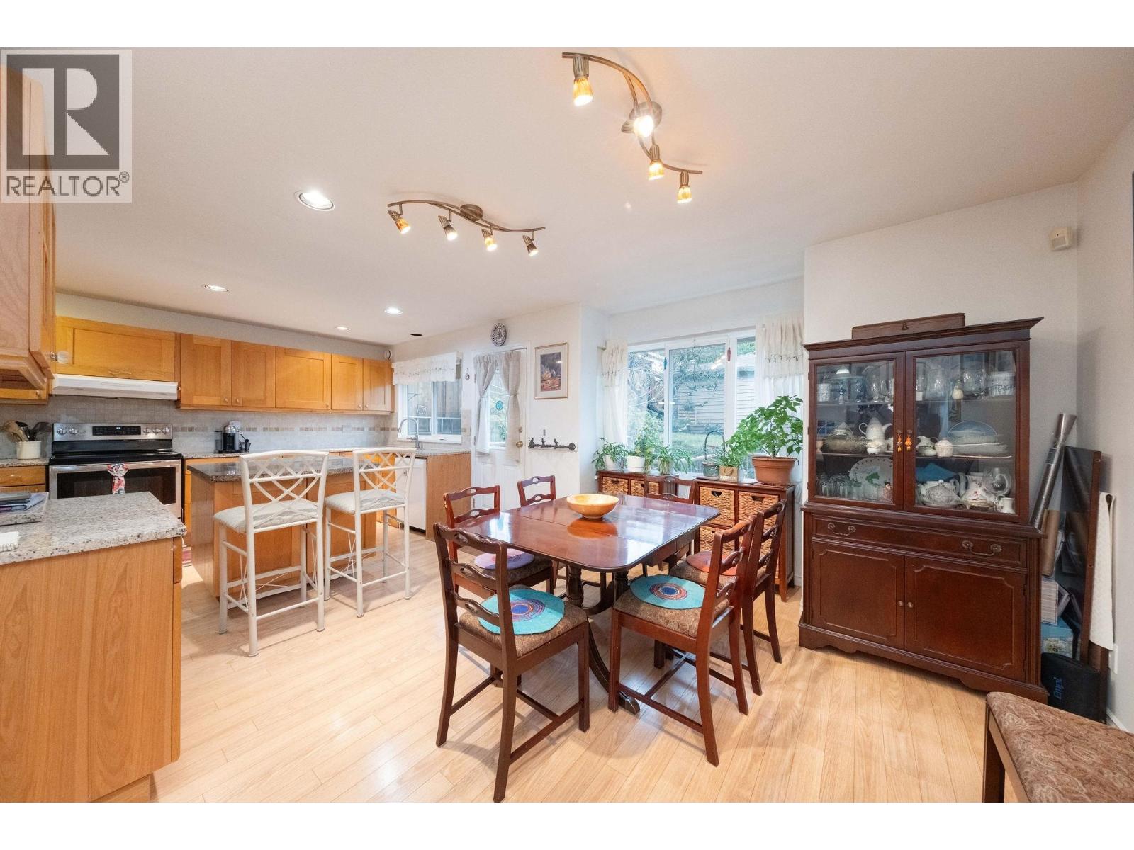 628 E 21st Street, North Vancouver, British Columbia  V7V 4V8 - Photo 10 - R3082172