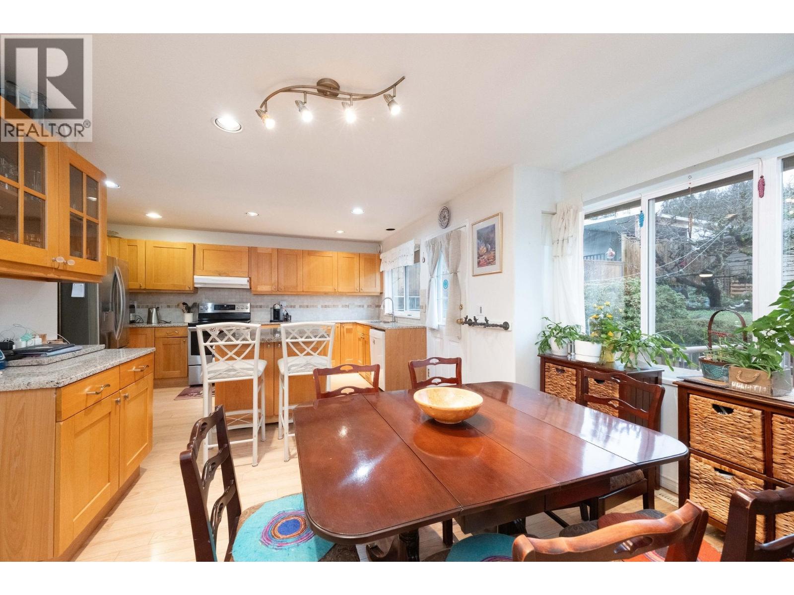 628 E 21st Street, North Vancouver, British Columbia  V7V 4V8 - Photo 11 - R3082172