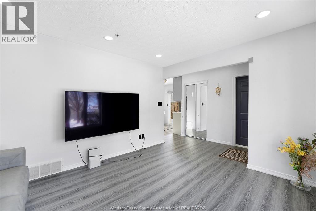 3812 Devonwood Avenue, Windsor, Ontario  N8W 5R6 - Photo 8 - 26001590