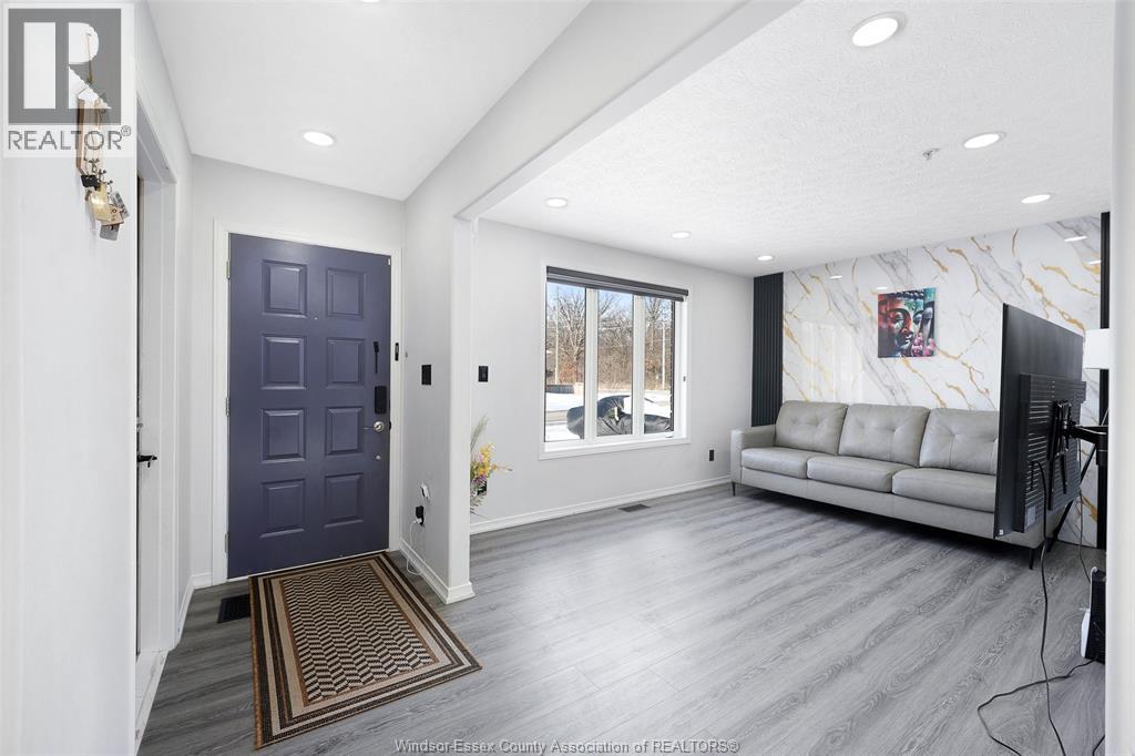 3812 Devonwood Avenue, Windsor, Ontario  N8W 5R6 - Photo 6 - 26001590