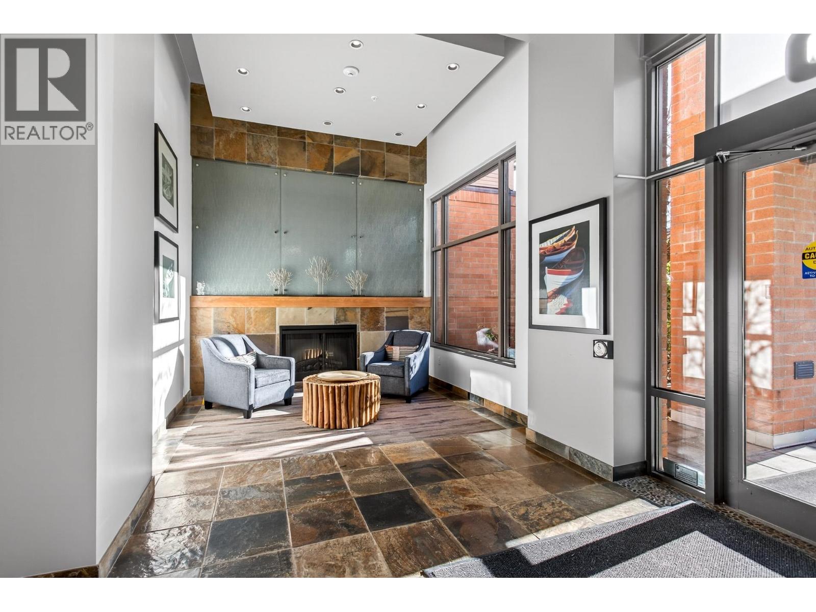 207 500 Klahanie Drive, Port Moody, British Columbia  V3H 5L1 - Photo 2 - R3082148