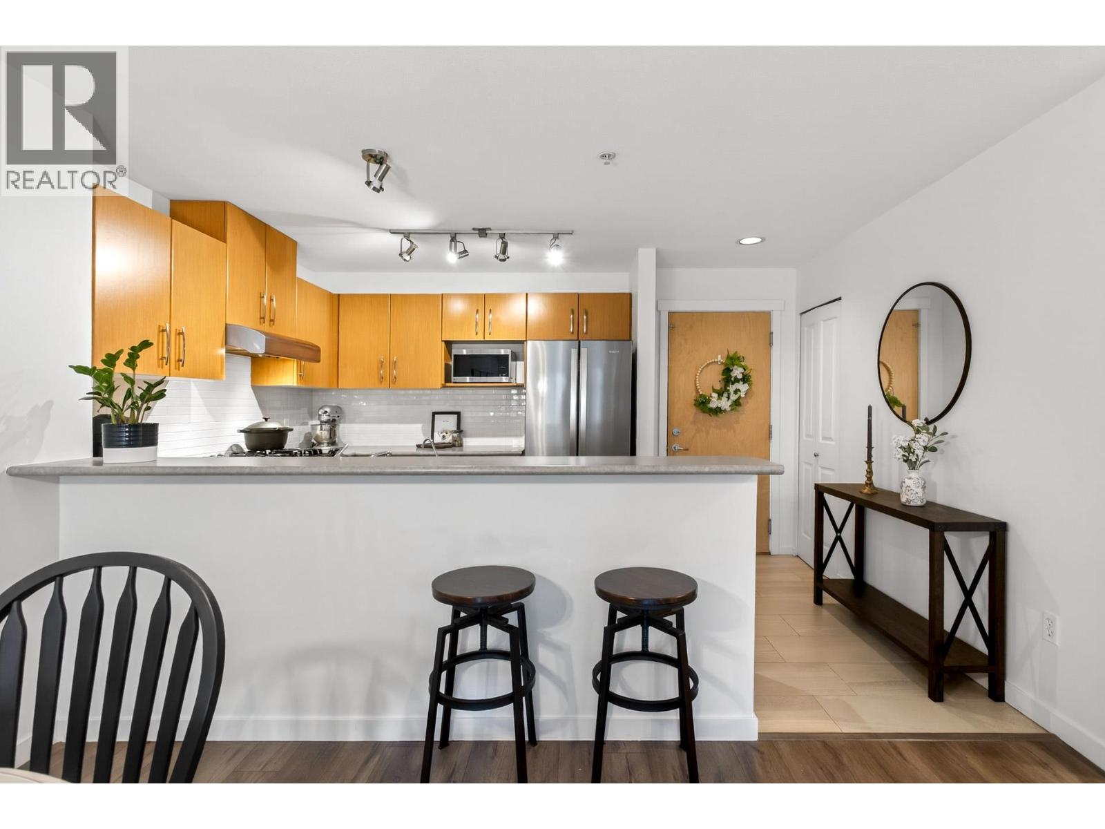 207 500 Klahanie Drive, Port Moody, British Columbia  V3H 5L1 - Photo 8 - R3082148