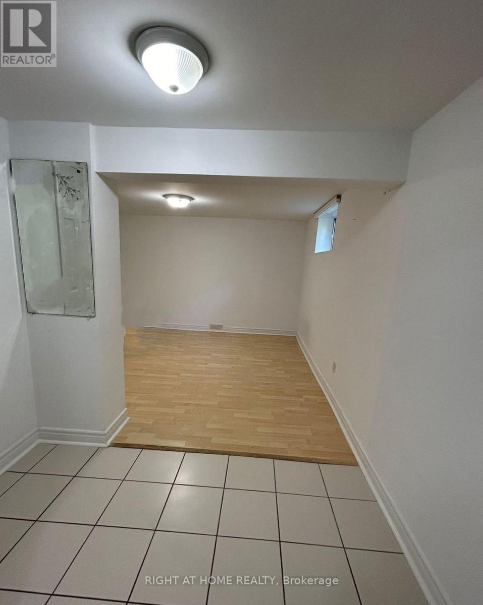 Bsmnt 1 - 192 Bogert Avenue, Toronto, Ontario  M2N 1K9 - Photo 3 - C12719422