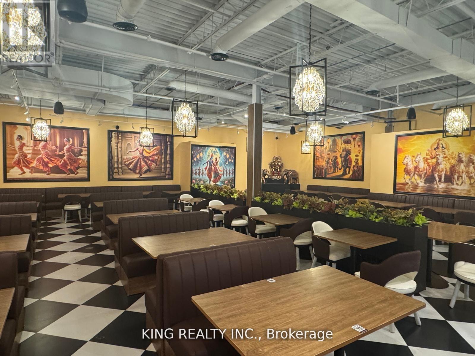 R170 - 2 COUNTY CRT BOULEVARD, Brampton, Ontario