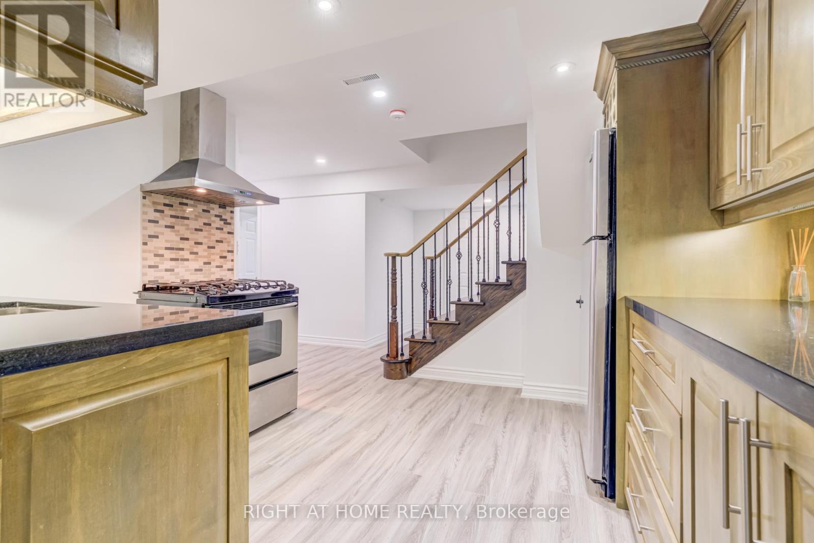 12 Edmonton Street, Brampton, Ontario  L6Y 5L2 - Photo 15 - W12719414